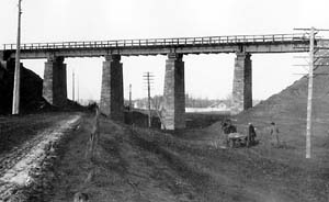 "Мост для дороги к кавалерийским казармам"